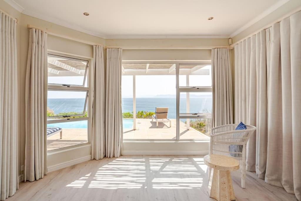La Petite Baleine Oceanfront Luxury Villa De Kelders Exterior photo