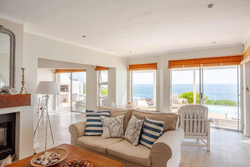 La Petite Baleine Oceanfront Luxury Villa De Kelders Exterior photo
