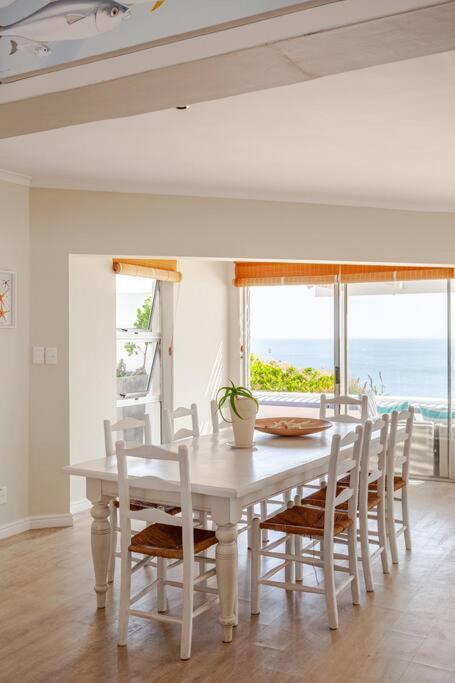 La Petite Baleine Oceanfront Luxury Villa De Kelders Exterior photo