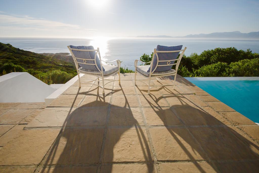 La Petite Baleine Oceanfront Luxury Villa De Kelders Exterior photo