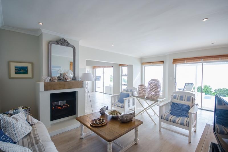 La Petite Baleine Oceanfront Luxury Villa De Kelders Exterior photo