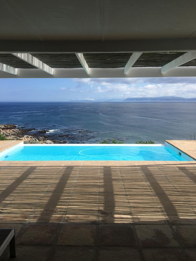 La Petite Baleine Oceanfront Luxury Villa De Kelders Exterior photo